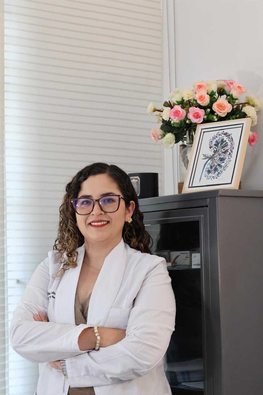 Dra. Carolina Romo, especialista en nefrología